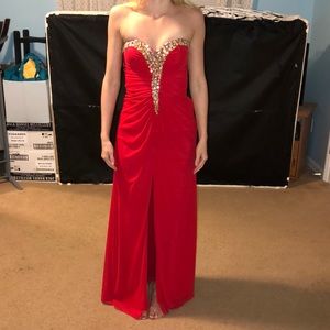 La Femme Red Formal Dress